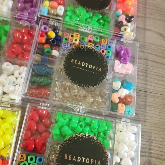 6x Random Beadtopia Colorful Bead Set Letters Shapes Colors Crafts Art New - Picture 4 of 6